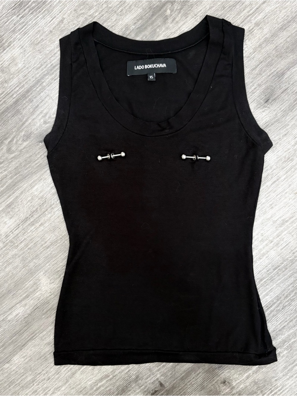 Lado bokuchava pierced cropped tank top
